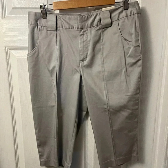 Women’s A New Approach Shorts Size 10 - Picture 1 of 8